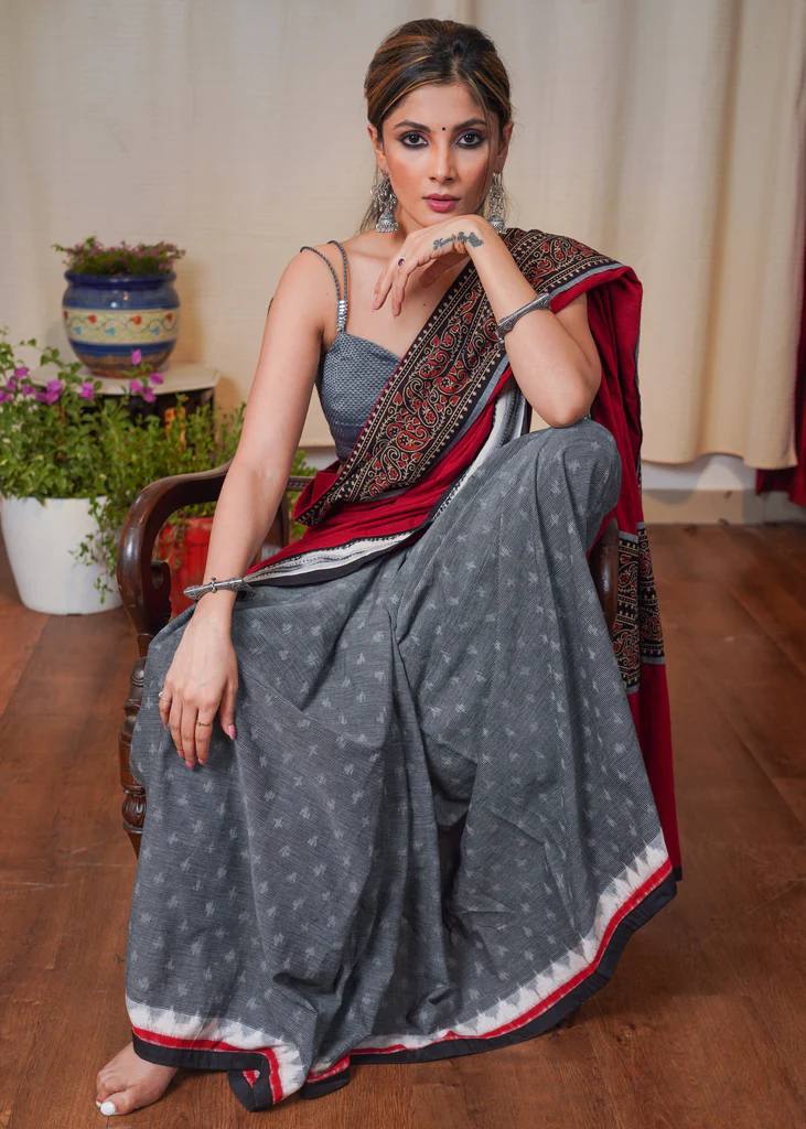 Premium Fabric, Lightweight, and Comfortable Digital Print Linen Saree