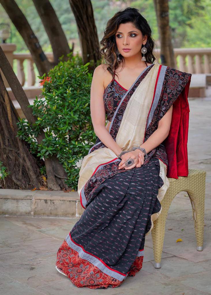 Soft Black and Maroon Saree For Women & Girls With Unstitched Heavy Blouse Piece